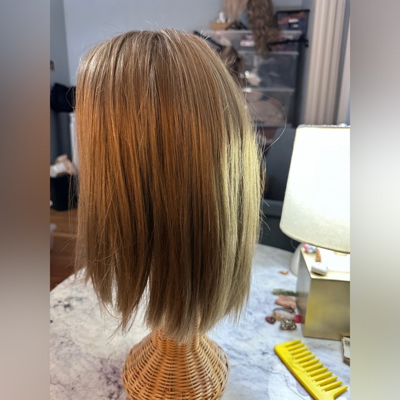 Estetica Sutton Synthetic Lacefront Wig R14/26 Dark Blonde with Golden Highlight - Picture 5 of 14